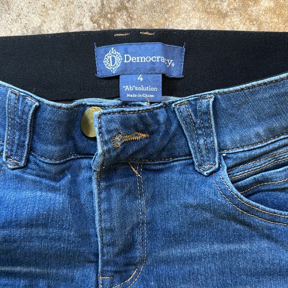 Democracy “Ab”solution jeans - Picture 2 of 3